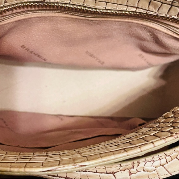 🐩Wonderful Brahmin Carrie Sand Dune Melbourne Croc Embossed Leather Crossbody! - Picture 7 of 16